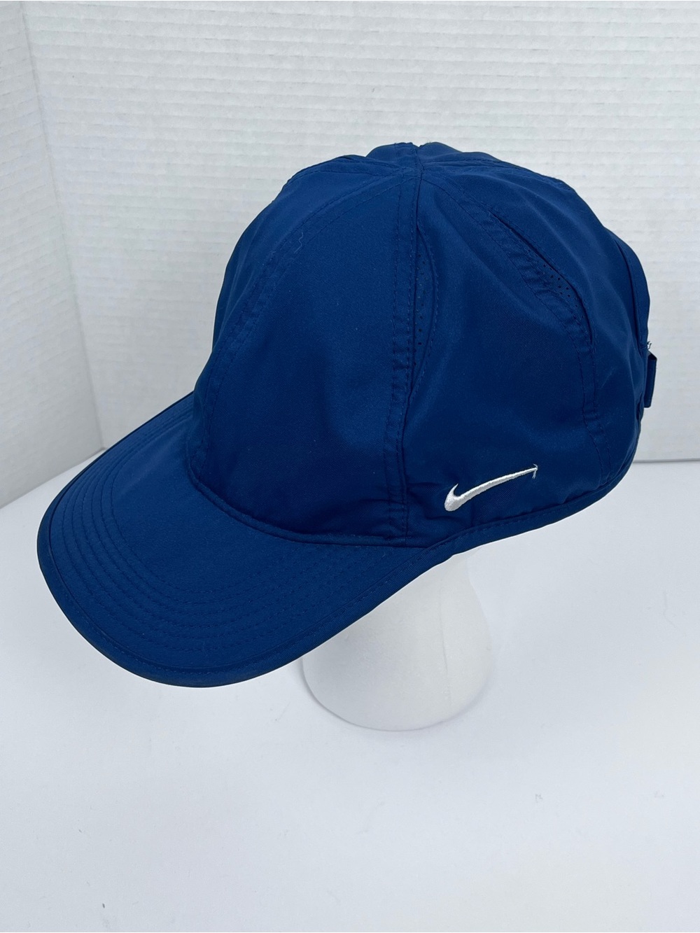 Nike Dri-Fit Featherlight Performance Vented Training Running Cap One Size